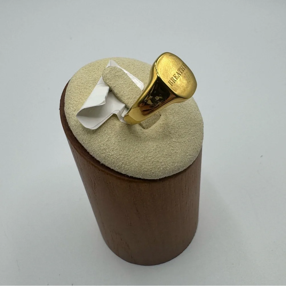 14k “Breathe” Signet Ring - Picture 4 of 6
